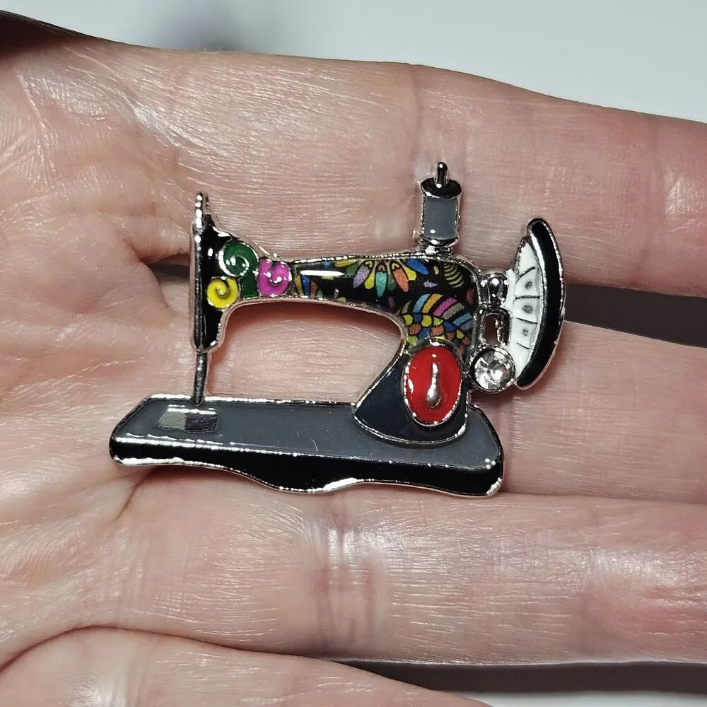 BONSNY Silver Tone Sewing Machine Floral Art Brooch Pin Brand New
